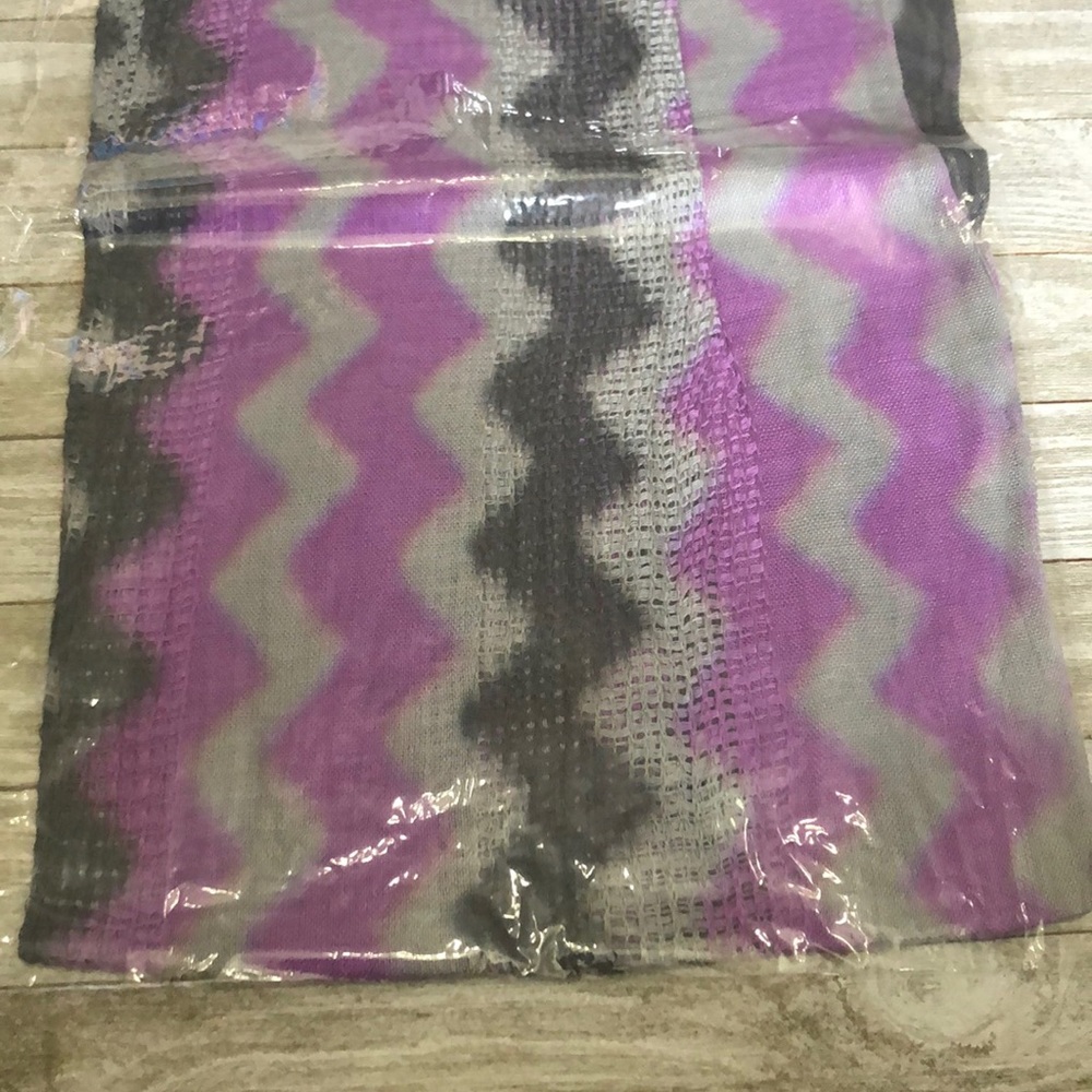 NEW Infinity Scarves - Picture 2 of 2